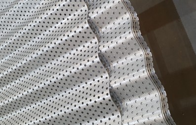 Telha perfurada pr-pintada: desempenho acstico com estilo e versatilidade