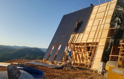 Por que as telhas termoacsticas da Termovale so ideais para chals?